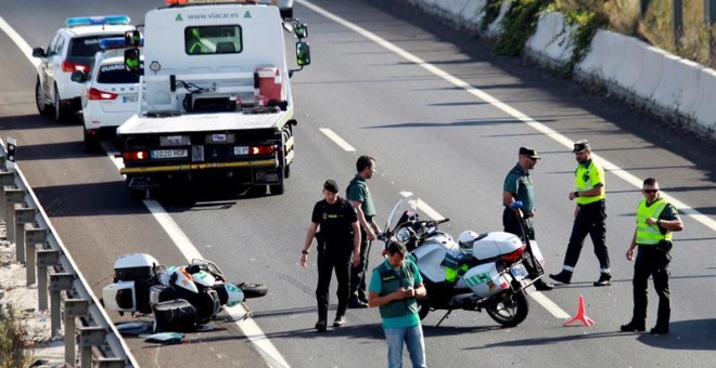 La zona en la que el agente de la Guardia Civil ha fallecido en el término municipal de Los Barrios (Cádiz). EFE/A.Carrasco Ragel.