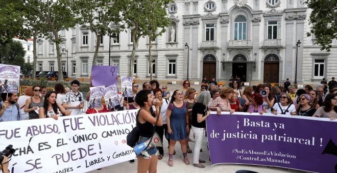 Organizaciones feministas de Madrid se concentran este viernes frente al Tribunal Supremo | EFE