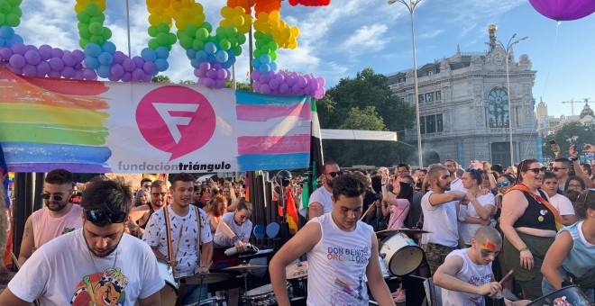 La Asociación Triángulo también tiene su batucada en la manifestación del Orgullo 2019. /ESTEFANÍA ROSELLÓ