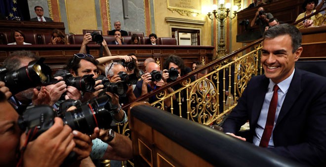 Pedro Sánchez, en el debate de investidura en el Congreso. / EMILIO NARANJO (EFE)