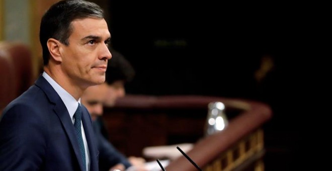 -El candidato socialista, Pedro Sánchez, en el estrado del Congreso