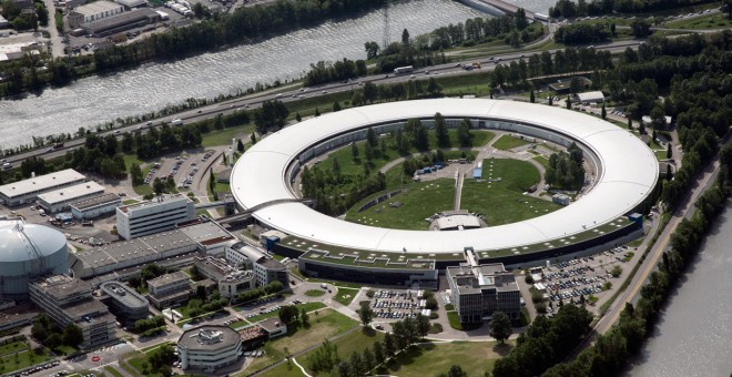 Vista aérea de Sincrotrón Europeo, en Grenoble, donde se ha hecho el estudio sobre las agujas de tatuaje.- ESRf