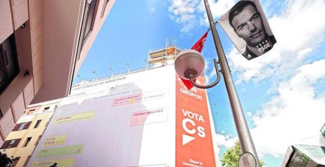 Carteles electorales durante la campaña de las últimas elecciones generales