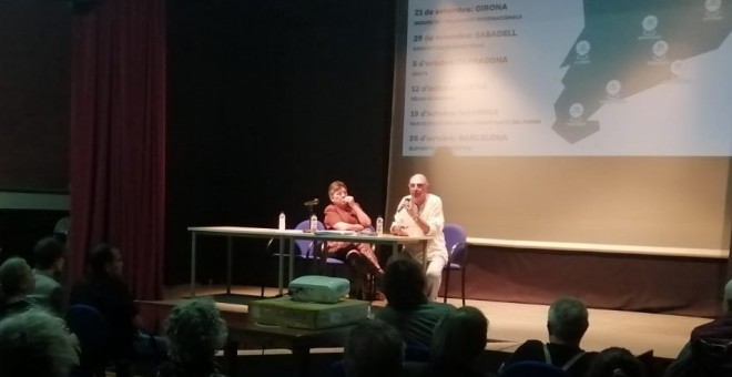 Trobada a Badalona pel Debat Constituent, amb Gabriela Serra i Lluís Llach / A.Z.