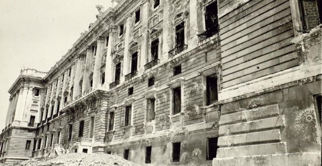 El Palacio Real, después de la Guerra Civil. Cedida por Antonio Prats.