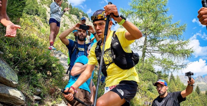 Pau Capell, en plena ascensió durant l'UTMB. UTWT