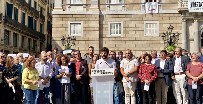 Gerard Esteve, president de la UFEC, llegint el manifest 'Pels drets i les llibertats'.