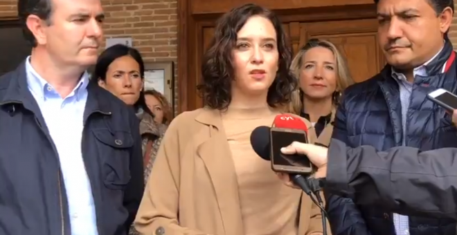 Díaz Ayuso durante una visita a Sotillo de la Adrada (Ávila).