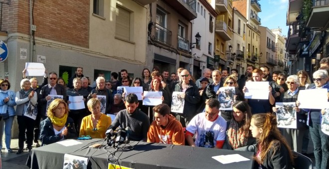 Roda de premsa del grup de suport Absolució Guillem, un dels detinguts durant les protestes a la Via Laietana el passat 18 d'octubre. @GAbsolucio