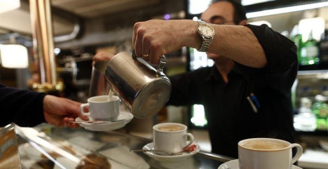 La hostelería es, junto con el comercio, uno de los sectores en los que más ha avanzado la precarización en los últimos años