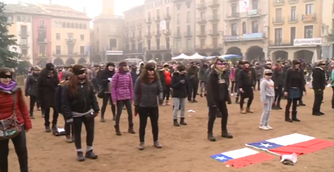 Performance 'Un violador en tu camino' a Vic aquest cap de setmana a la Plaça Major.