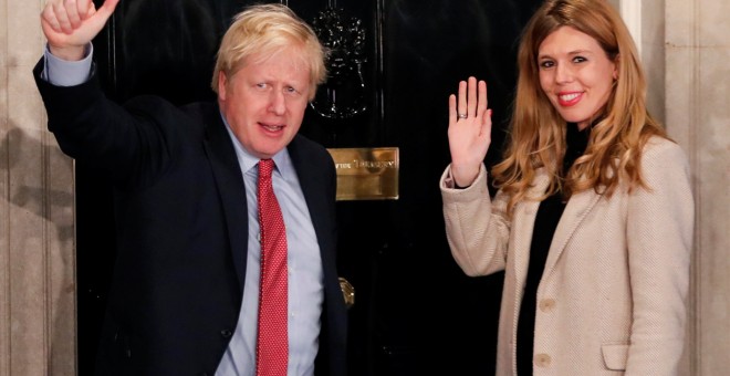 13/12/2019 - El primer ministro de Reino Unido y ganador de las elecciones británicas, Boris Johnson junto a su pareja Carrie Symonds. / REUTERS