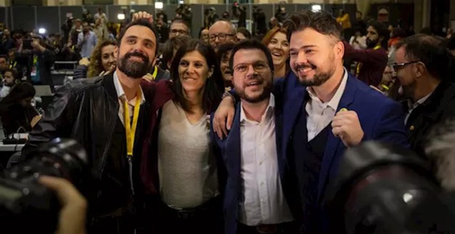 El presidente del Parlament de Catalunya, Roger Torrent; la diputada en el Parlament, Marta Vilalta; el vicepresidente del Govern y consejero de Economía y Hacienda, Pere Aragonès y el diputado al Congreso de los Diputados por ERC, Gabriel Rufian. - DAVID