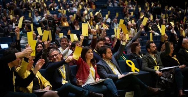 La portavoz y Secretaria General adjunta de ERC, Marta Vilalta, el vicepresidente de la Generalitat, Pere Aragonès, el presidente del Parlament, Roger Torrent y la consellera de Justicia, Ester Capella, en el 28 Congreso Nacional de ERC a 21 de diciembre