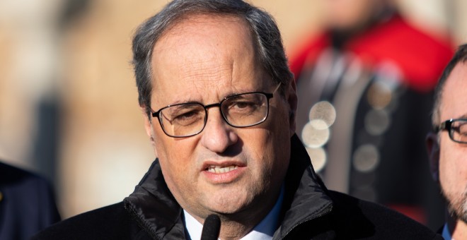 El presidente de la Generalitat, Quim Torra, durante la ofrenda floral a la tumba de Francesc Macià este miércoles. / EP