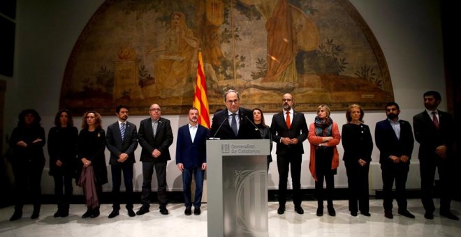 Declaració institucional del president de la Generalitat de Catalunya, Quim Torra, acompanyat de tot el seu Govern. EFE / Quique García