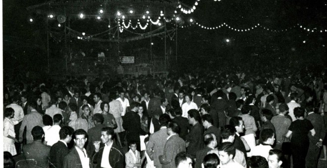 Verbena en las fiestas de San Julián, 1961. Autor: Luis Pascual, fuente: Memoria Local Biblioteca Municipal de Cuenca. Cedida por el autor para este reportaje.