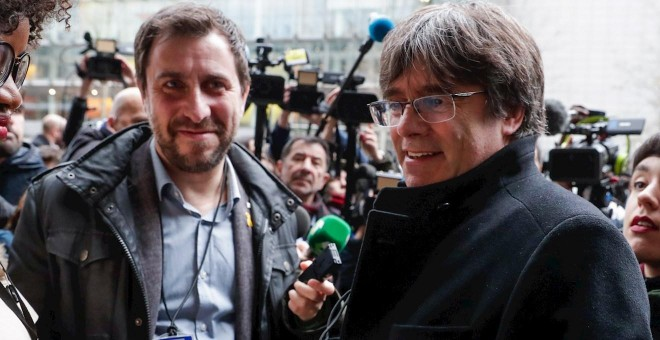 Comín i Puigdemont el dia que van recollir les credencials com a eurodiputats. EFE