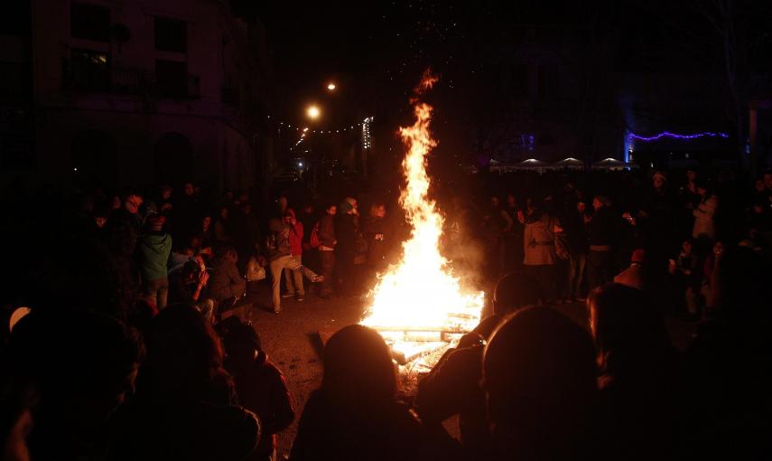 La tradición de esta fiesta es tan antigua que se ha transmitido por todo el continente europeo y sudamericano. En Europa es común en multitud de países: España, Portugal, Noruega, Dinamarca, Suecia, Finlandia, Estonia o Reino Unido. Esta foto fue tomada