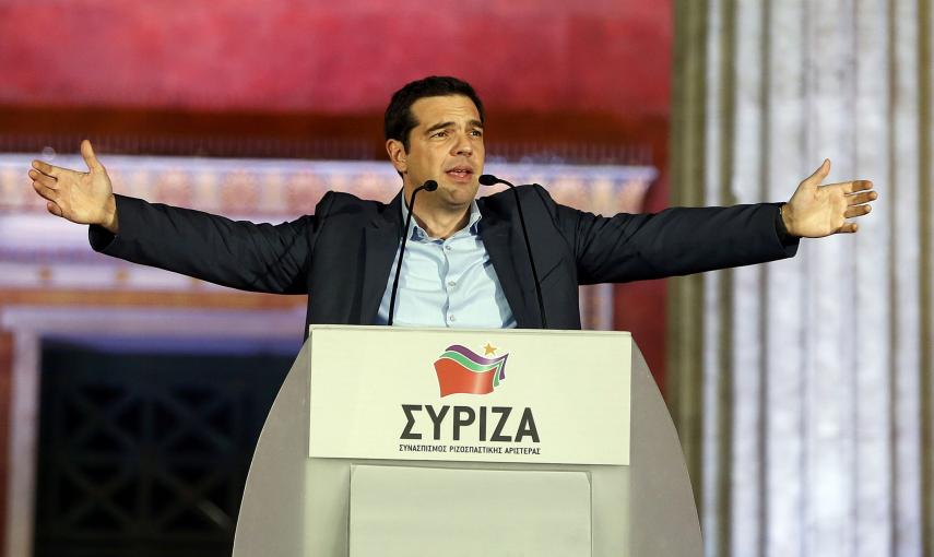 El líder de Syriza, Alexis Tsipras, se dirige a sus simpatizantes y seguidores tras ganar las elecciones parlamentarias en Grecia. REUTERS/Marko Djurica