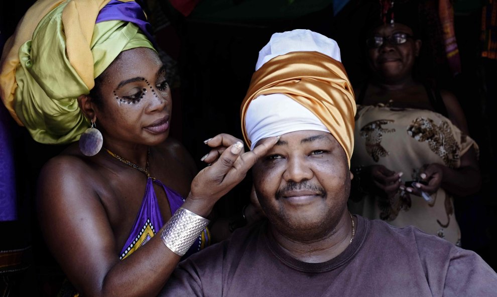 Con un desfile lleno de color y alegría los costarricenses celebraron el Día de la Persona Negra y la Cultura Afrocostarricense en la provincia de Limón, a 150 kilómetros de San José (Costa Rica). EFE/JEFFREY ARGUEDAS