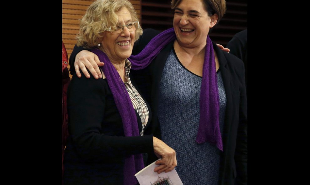 1. La alcaldesa de Madrid, Manuela Carmena recibe a representantes de ciudades contra las violencias machistas, entre ellas, la alcaldesa de Barcelona, Ada Colau EFE/J. J. Guillén