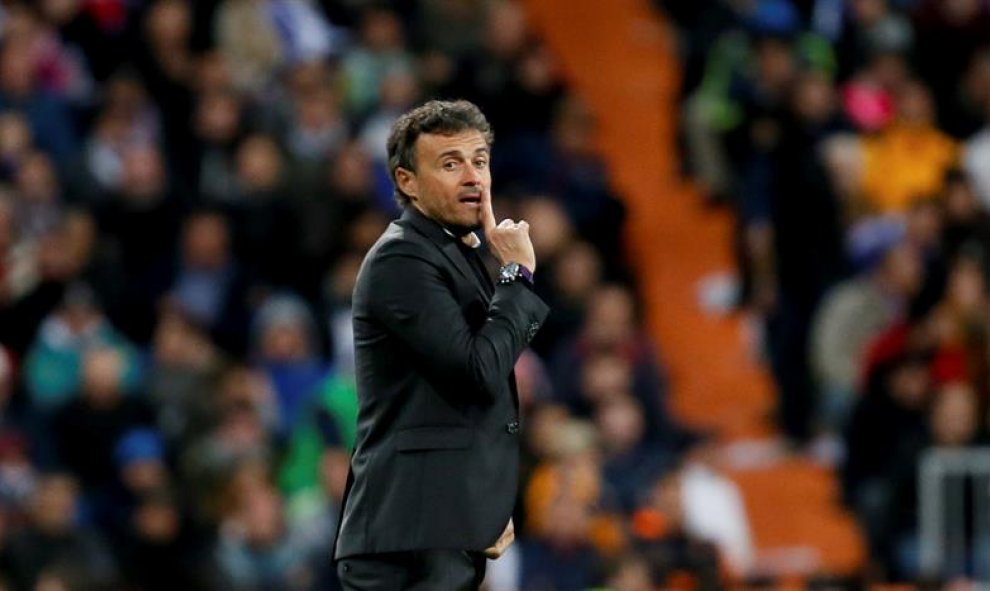 Luis Enrique, en un momento del partido ante el Madrid. EFE/JuanJo Martín