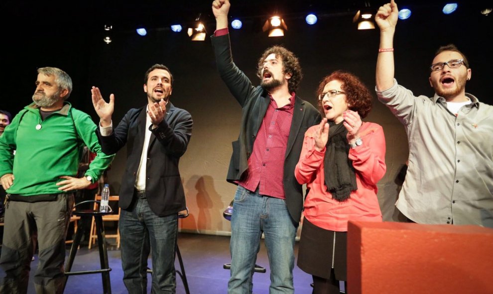 Alberto Garzón en Gamonal, Burgos, durante un acto de campaña.- JOSÉ CAMÓ/IU