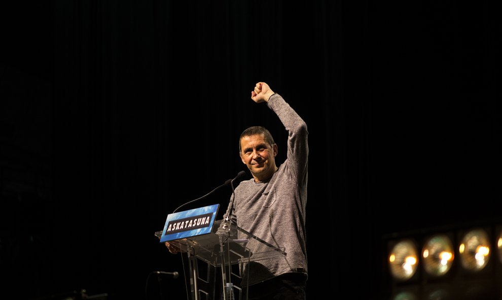 Arnaldo Otegi, en el mitin de este sábado en Donosti. JAIRO VARGAS