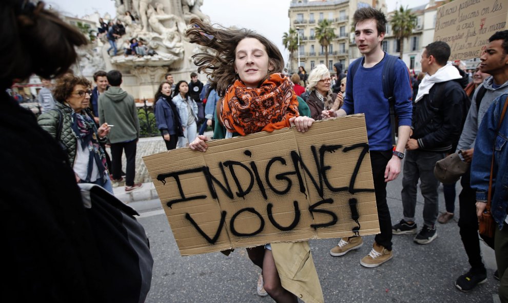 Estudiantes franceses se manifiestan en contra de la reforma laboral francés en Marsella, Francia. REUTERS