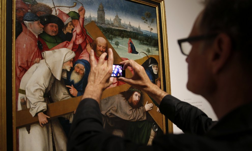 'Cristo camino del Calvario', de El Bosco, que forma parte de 'El Bosco. La exposición del V Centenario', una muestra que conmemora el V centenario de la muerte del pintor flamenco en el Museo del Prado. EFE/Mariscal