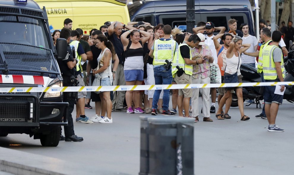 Las imágenes del atentado en Barcelona. / EFE