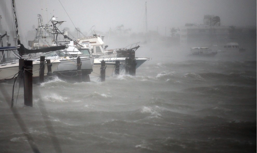 El temporal de Irma agita con fuerza la bahía sur de Miami.REUTERS/Carlos Barria