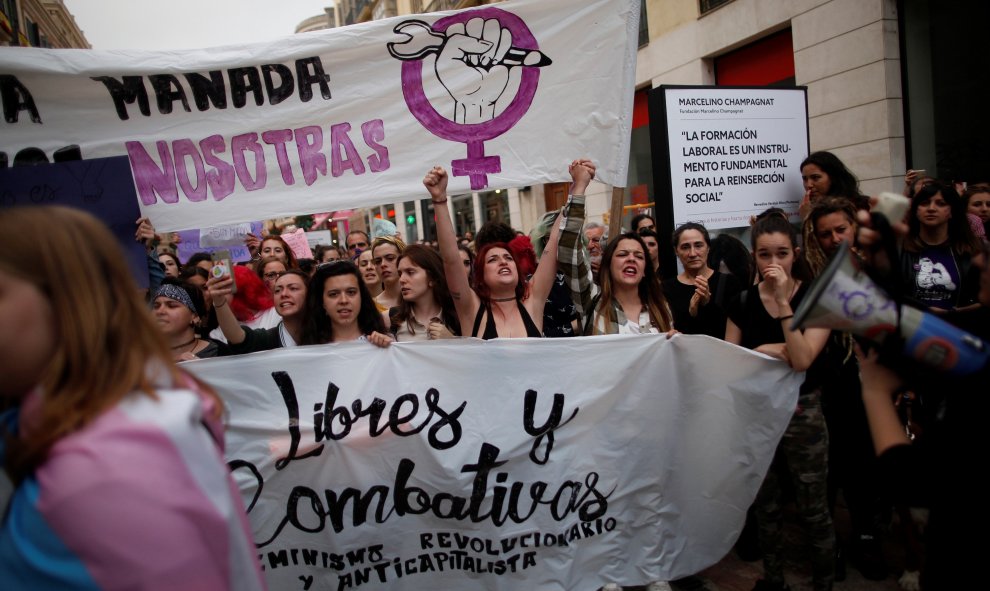 Manfestación convocada esta tarde en Málaga, en señal de repulsa a la sentencia dictada hoy contra los cinco integrantes de la Manada. La concentración ha sido convocada a última hora de la mañana de hoy en varias ciudades de España, como Barcelona, Valen