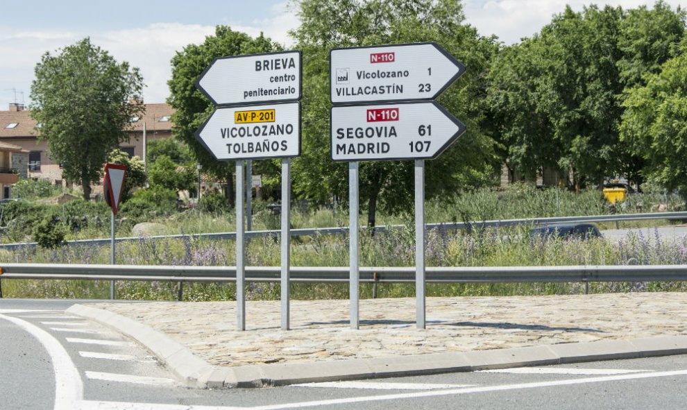 Cruce de caminos en Brieva. / J. GÓMEZ