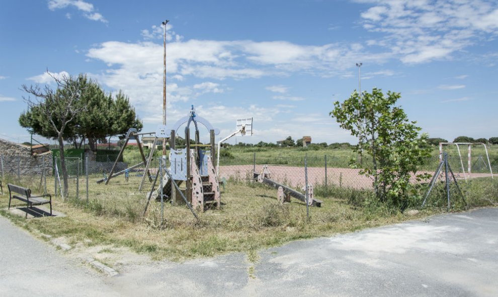 Parque infantil de Brieva. / J. GÓMEZ