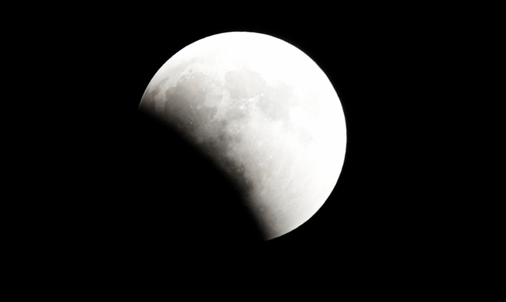 La luna de sangre, desde El Cairo, Egupto. REUTERS/Amr Abdallah Dalsh