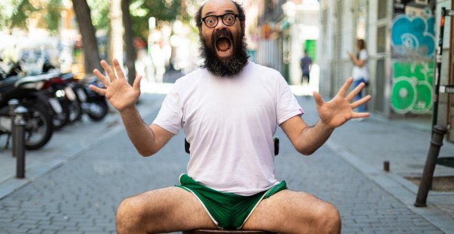 Ignatius Farray y su famoso grito sordo en mitad de Malasaña. CHRISTIAN GONZÁLEZ