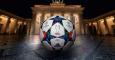 Con este balón, con la Puerta de Brandenburgo, se disputará la final. /UEFA