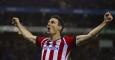 El delantero del Ath. de Bilbao, Aritz Aduriz, celebra el primer gol del equipo bilbaino.- EFE