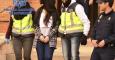 Fotografía facilitada por la Policía Nacional que muestra la detención de uno de ocho presuntos miembros de una célula yihadista en una operación antiterrorista llevada a cabo en Barcelona, Girona, Ciudad Real y Ávila. EFE