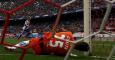 El delantero del Atletico de Madrid Fernando Torres celebra su gol contra el Getafe. REUTERS/Sergio Perez