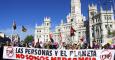 Cabecera de la manifestación contra el TTIP en Madrid a su paso por Cibeles, sede del Ayuntamiento. A.L.M.