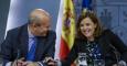 La vicepresidenta del Gobierno español, Soraya Sáenz de Santamaría, y el ministro de Educación, José Ignacio Wert, durante la rueda de prensa posterior a la reunión del Consejo de Ministros. EFE/Emilio Naranjo