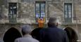 Imagen de esta mañana de la fachada del Ayuntamiento de Manresa (Barcelona), con la estelada en el balcón después que la junta electoral central ha ordenado su retirada. EFE/Susanna Sáez