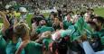 Los jugadores del Betis celebran su ascenso. EFE/PACO PUENTES