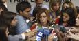 Susana Díaz, atiende a los medios tras reunirse con Pedro Sánchez. / EFE