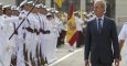 El ministro de Defensa, Pedro Morenés, pasa revista durante su estancia en la Escuela de Suboficiales de la Armada (ESUBO) en San Fernando (Cádiz), la semana pasada. /EFE