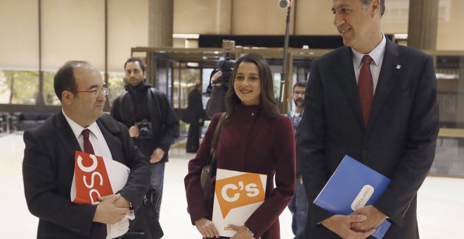 Los portavoces en el Parlament de Ciudadanos, Inés Arrimadas, el PSC, Miquel Iceta, y el Partido Popular, Xavier García Albiol, presentan ante el Tribunal Constitucional los recursos de amparo contra la decisión de admitir a trámite la resolución soberani