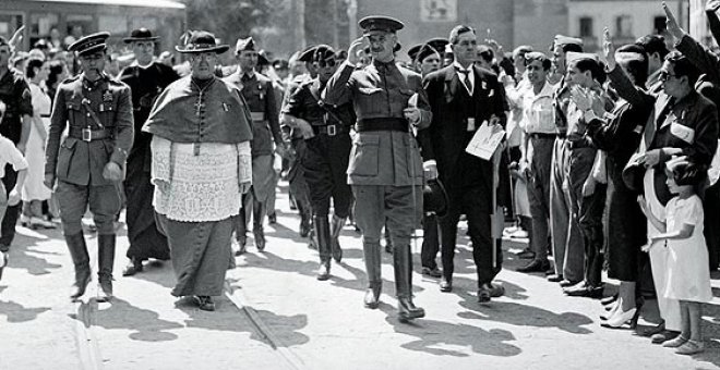 Una imagen histórica de Queipo de Llano en Sevilla.